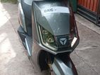 Yadea T5 2025