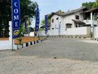 Yakkala Exclusive Land | 500M Kandy road