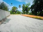 Yakkala Kandy road land for sale
