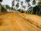 Yakkala මහ නගර සභා සීමාවෙන් කොළඹ නුවර ප්‍රධාන පාරට නුදුරින් ඉඩමක්