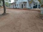 Yakkala නගරයෙන් හොද වටිනා ඉඩමක්