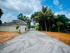 Yakkala නගරයෙන් ඉඩමම