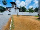 Yakkala නගරයෙන් නුවර පාරට ආසන්නයෙන් ඉඩමම ලක්ශ 33