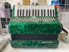 Yamaha Accordion A-32 B
