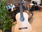 Yamaha CM 40 Classical Guitar