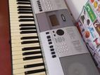Yamaha E413 Keyboard