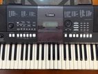 Yamaha E423 Keyboard