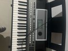 Yamaha E443 Keyboard