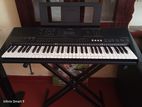 Yamaha E453 Keyboard