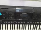 Yamaha E463 Keyboard
