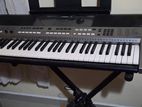 Yamaha Electric Keyboard E443