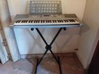 Yamaha Electric Keyboard PSR E303
