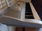 Yamaha Electric Organ PSR E303