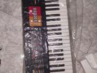 Yamaha F51 Keyboard