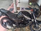 Yamaha FZ 2013