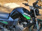 Yamaha FZ S v1 2012