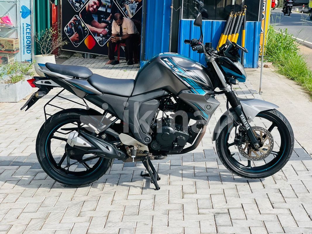 Yamaha FZ V2 2017 for Sale in Gampaha City ikman