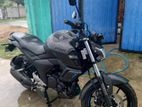 Yamaha FZs Fi 2025
