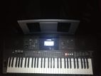 Yamaha Keyboard PSR E463