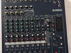 Yamaha MG124CX Mixer