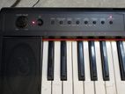 Yamaha NP 11 Piano Keyboard