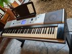 Yamaha -Portable Grand Piano DGX 520