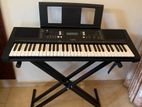 Yamaha PRS-E373 Keyboard with Power supply and Stand