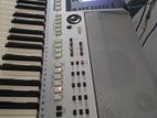 Yamaha PSR 700 Keyboard