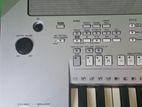 Yamaha PSR 910 Organ with Keyboards