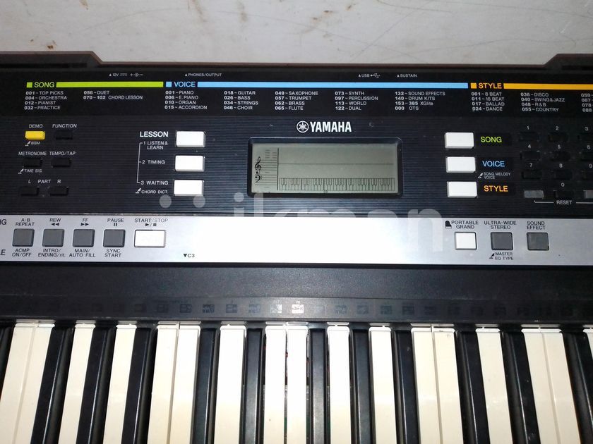 Yamaha PSR E 243 keyboard with stand in Panadura ikman