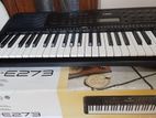 Yamaha PSR E273