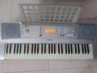 Yamaha PSR E 303 Keyboard
