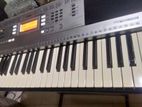 Yamaha PSR E353