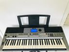 Yamaha PSR E 443 Keyboard