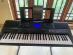 Yamaha PSR E 453 keyboard