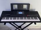 Yamaha PSR E 463 Keyboard