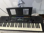 Yamaha PSR E253 Keyboard