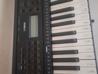 Yamaha PSR E273 Keyboard