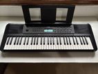 Yamaha PSR E273 keyboard