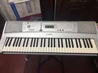 Yamaha PSR E303 Keyboard