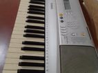 Yamaha PSR E303 Keyboard