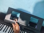 Yamaha PSR-E373 Keyboard