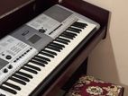 Yamaha PSR E403