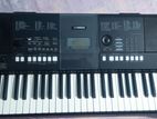 Yamaha PSR E423 Keyboard