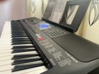 Yamaha PSR-E453