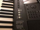 Yamaha PSR E453 keyboard