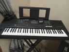 Yamaha Psr-E473 Keyboard