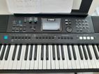 Yamaha PSR E473 Keyboard