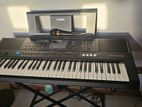 Yamaha PSR E473