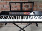 Yamaha PSR F50 Keyboard